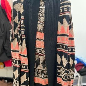 Xhilaration Black and Beige Geometric Cardigan